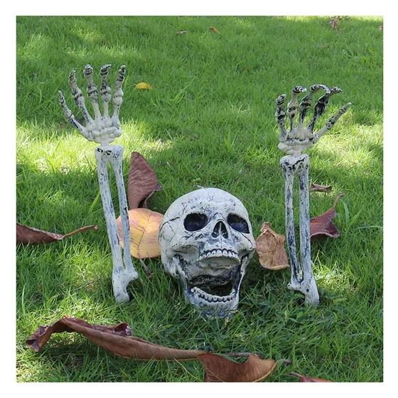 Halfmoor Buried Skeleton, closer in